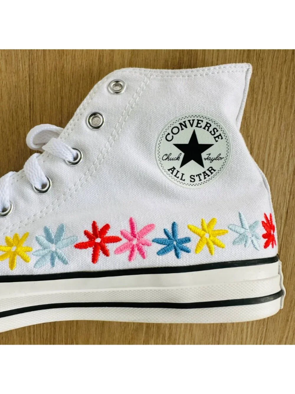 ⭐Chuck Taylor All Star Hi GS Big Kid Shoes 5.5 White Floral Embroidered A06311F